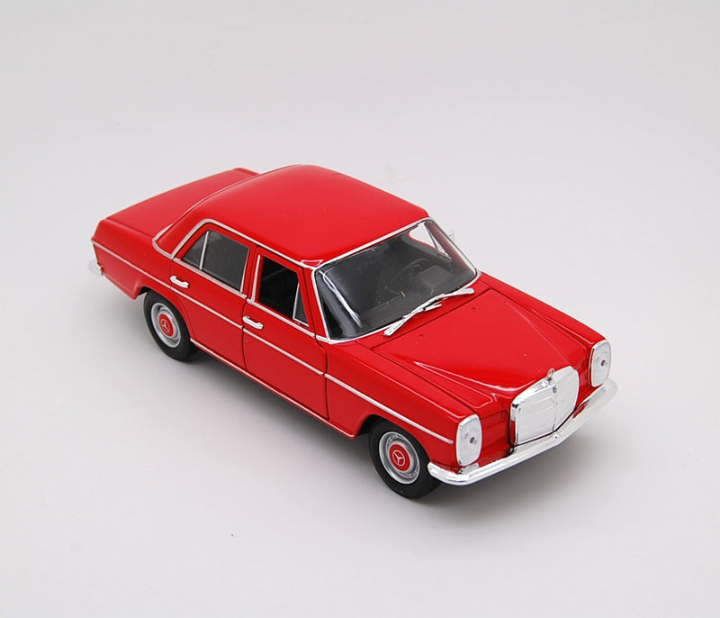 Mercedes-Benz 220 1973 Red 1:24 - 33050