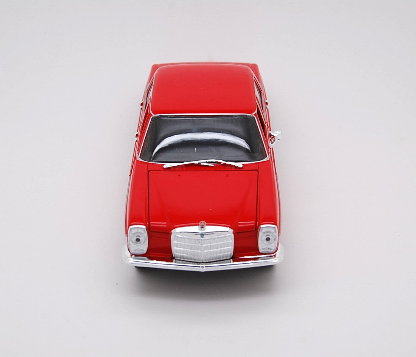 Mercedes-Benz 220 1973 Red 1:24 - 33051