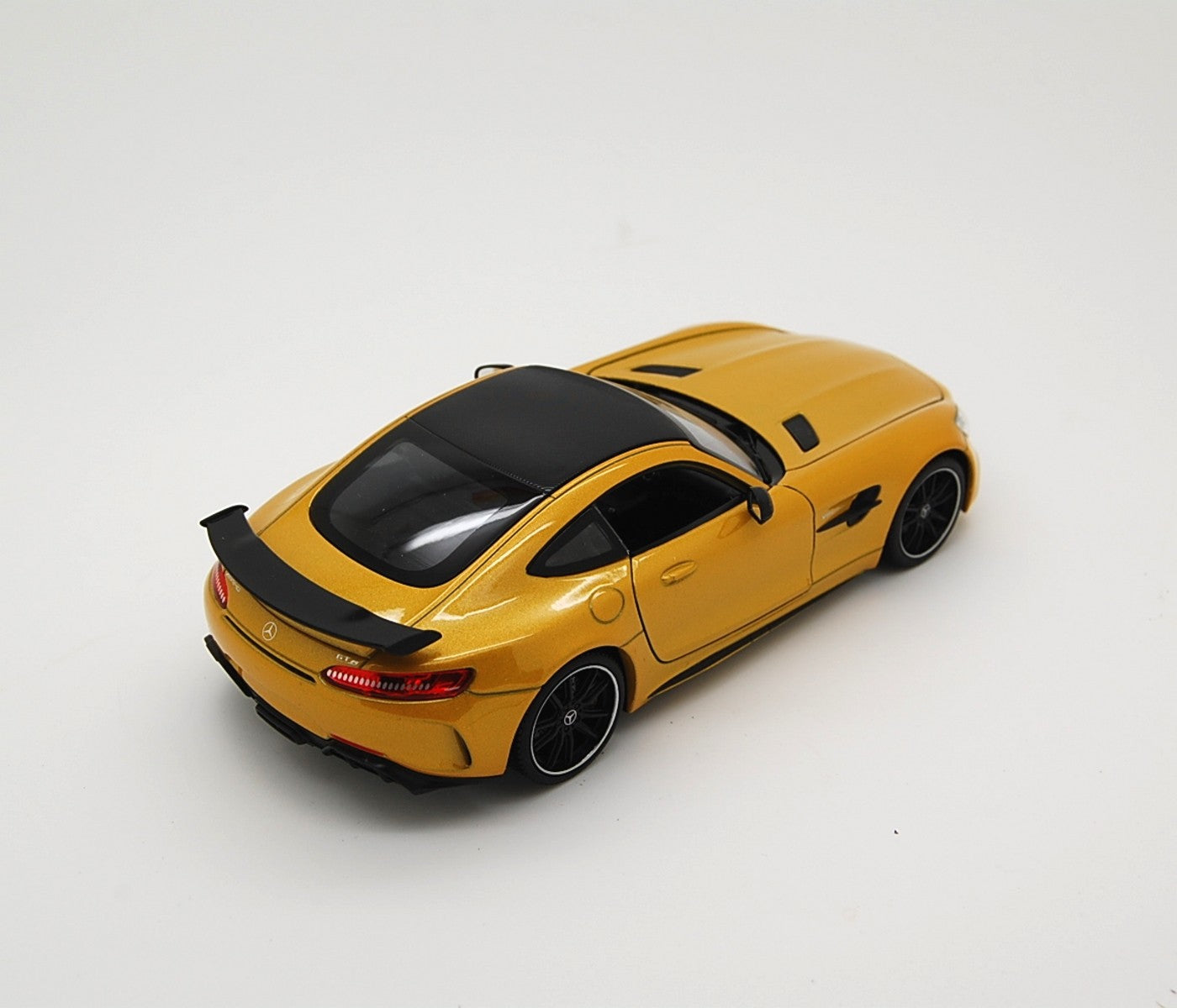 Mercedes-AMG GT R 2018 Yellow Metallic 1:24 - 33101