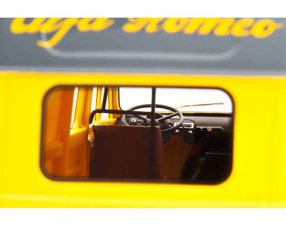 Alfa Romeo F12 Autocarro Tetto Sopralzato 1967 Assistenza Clienti Giallo 1:18-9