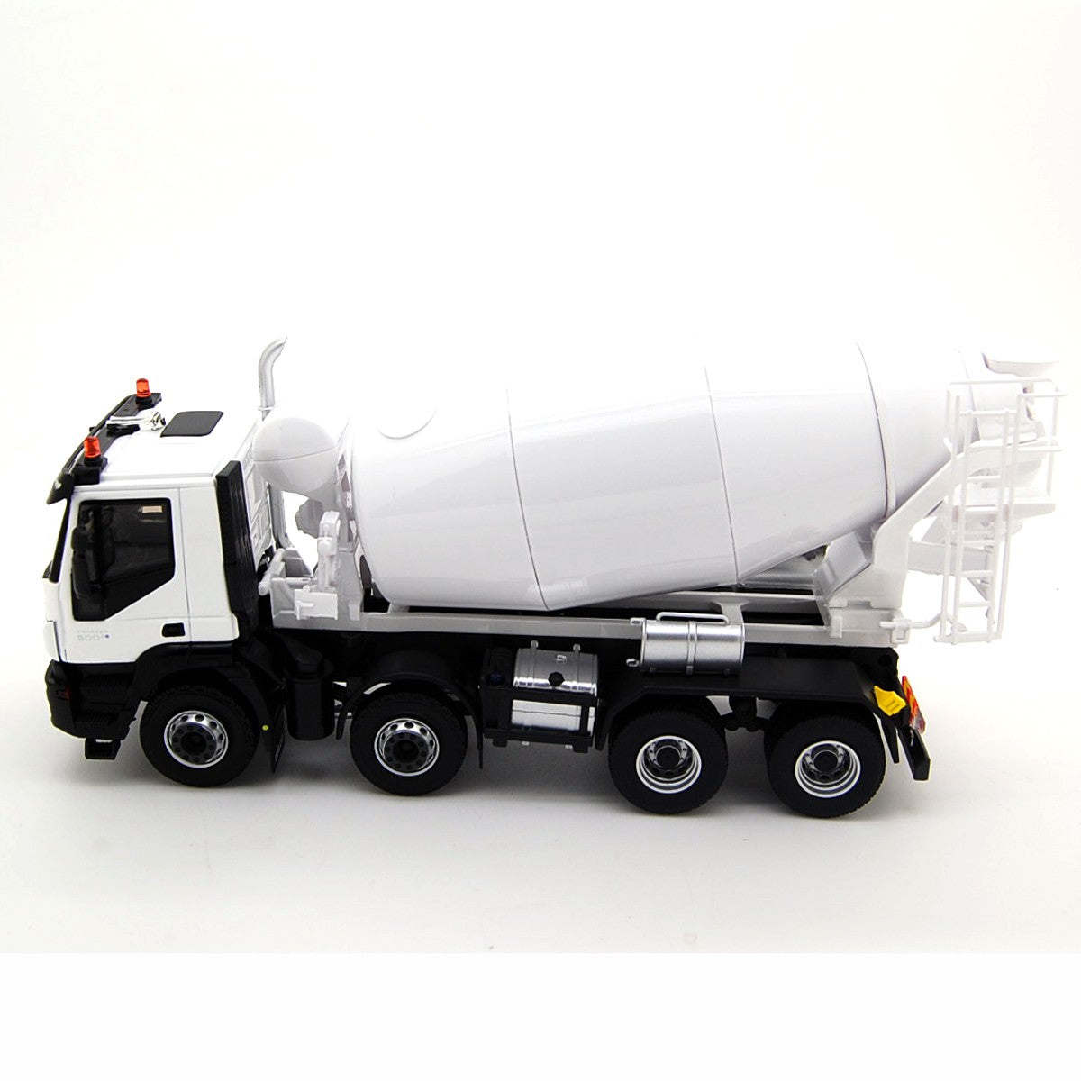 Iveco Trakker Hi-Land 500 euro 6 toupie with mixer 2014 1:43 - 38743
