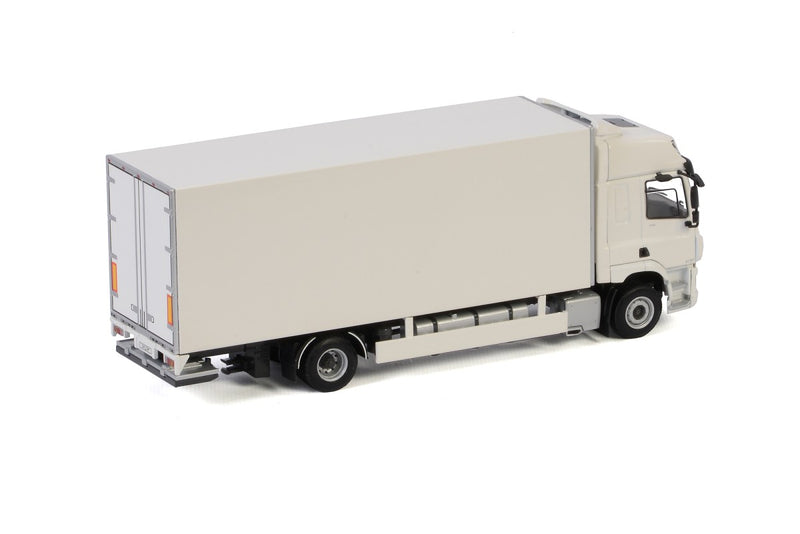 DAF CF Space Cab My 2017 4X2 Box Bianco 1:50 - 38792