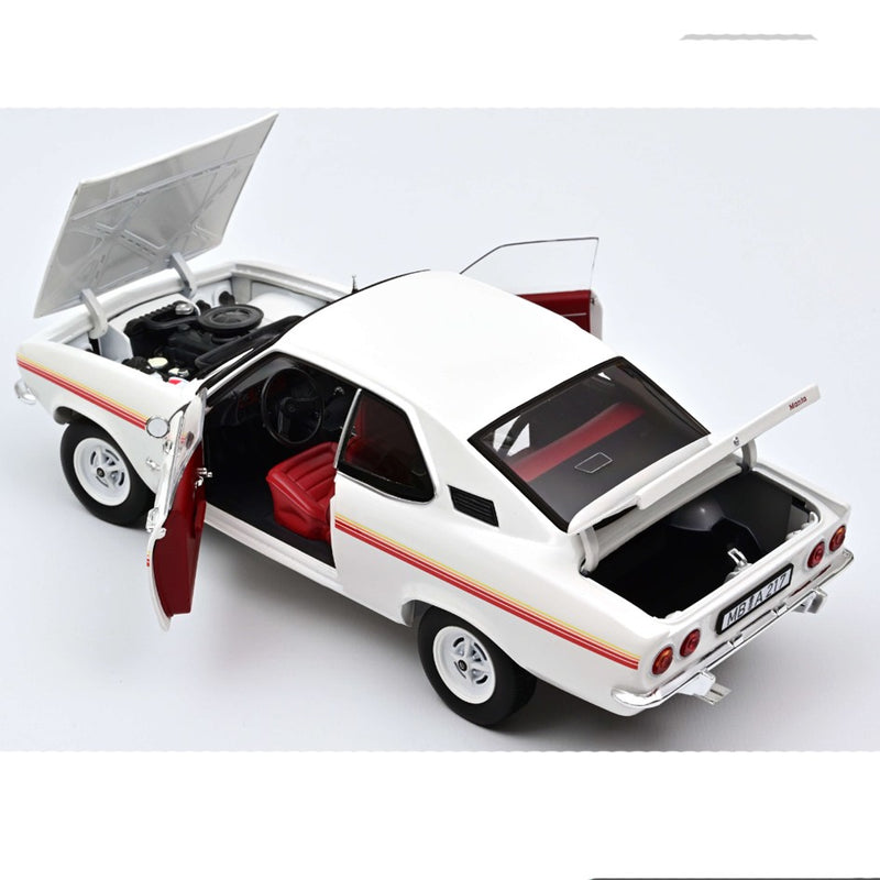 Opel Manta "Swinger" 1975 White 1:18 - 38813