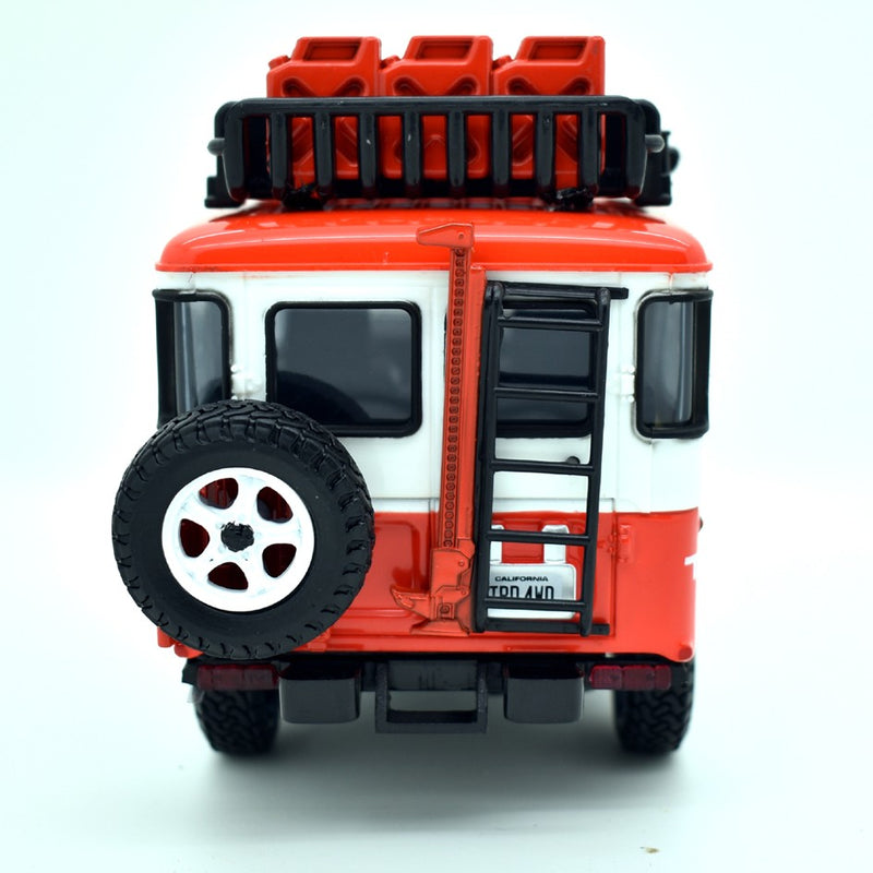 Toyota FJ40 Land Cruiser 1974  off road version with roof rack "Toyota" 1:24 - 39457