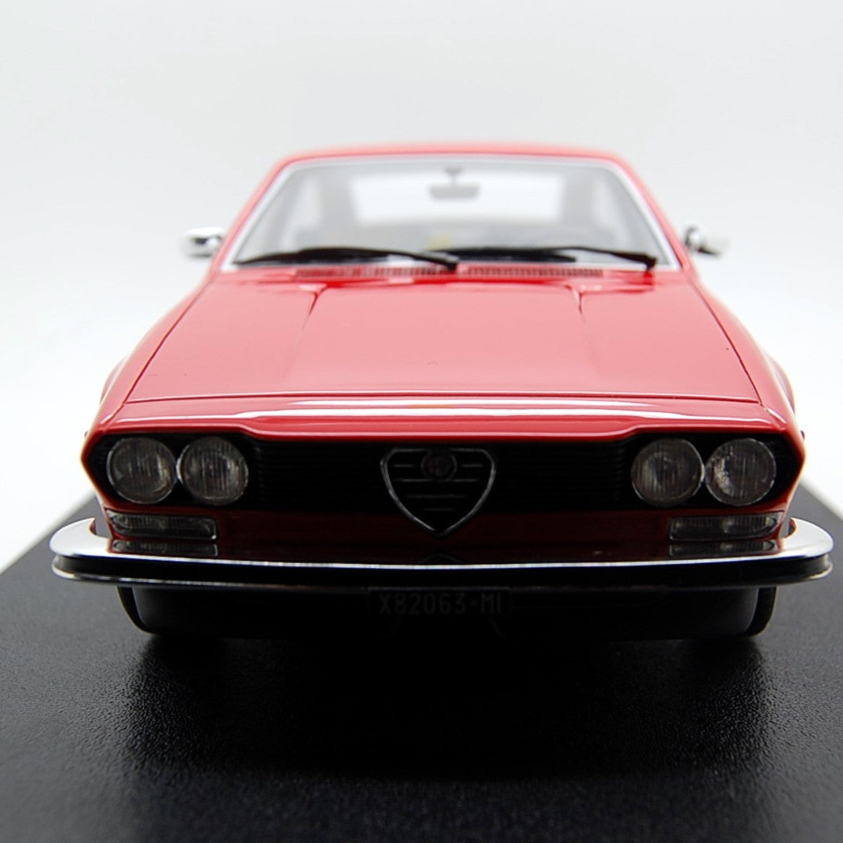 Alfa Romeo Alfetta GT 1976 Red 1:18 - 40304