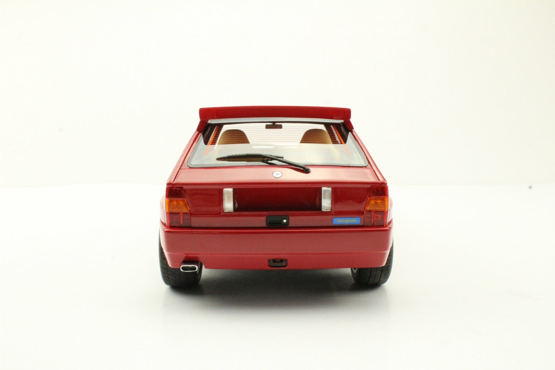 Lancia Delta Integrale Evolution II 1992 Dealers Edition Red 1:18 - 41090