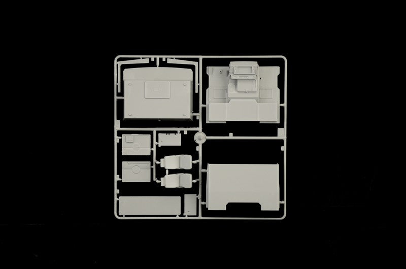 Volvo F16 Globetrotter Canvas Truck with elevator Kit 1:24 - 41348