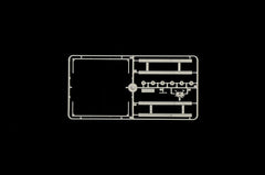 Volvo F16 Globetrotter Canvas Truck with elevator Kit 1:24 - 41350