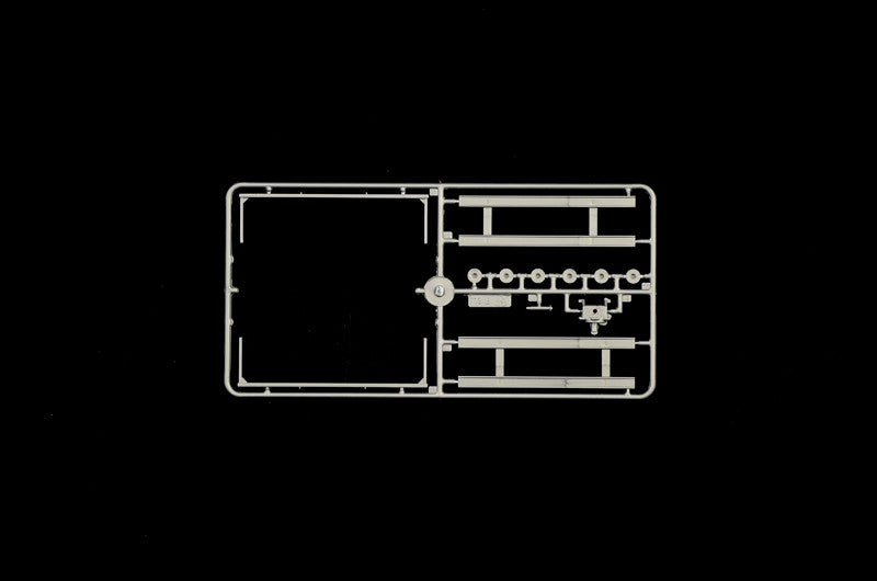 Volvo F16 Globetrotter Canvas Truck with elevator Kit 1:24 - 41350