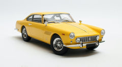 Ferrari 250 GTE 2+2 1960 Giallo Modena 1:18 - 42515