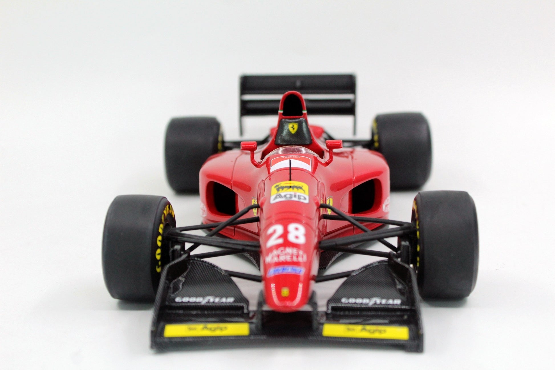 Ferrari 412 T1 F1 1994 Gerard Berger 1:18 - 42764