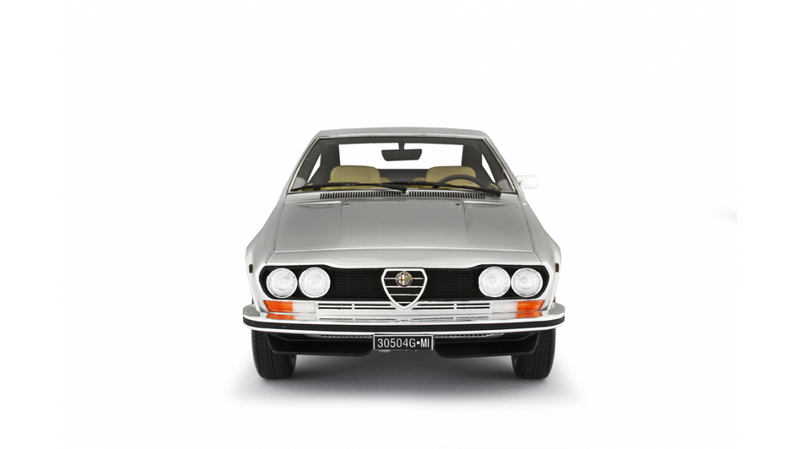 Alfa Romeo Alfetta GT 1.6 1976 Grigio metallizzato 1:18 - 42914