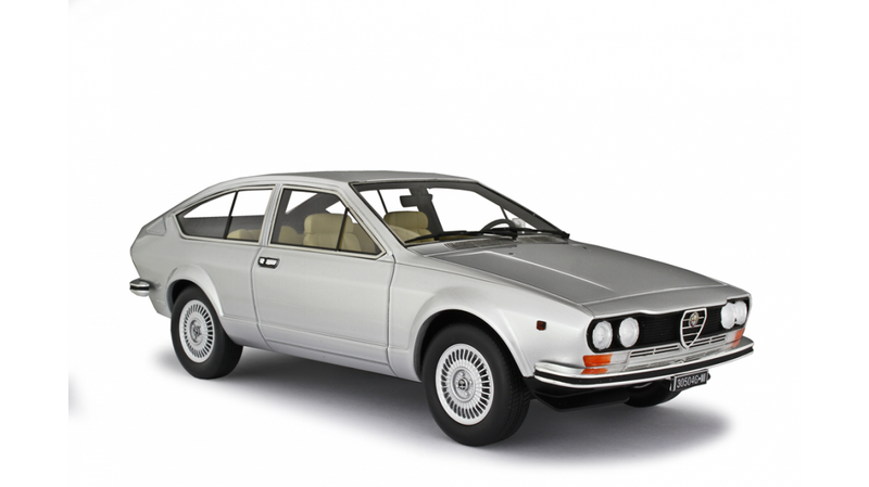 Alfa Romeo Alfetta GT 1.6 1976 Grigio metallizzato 1:18 - 42919