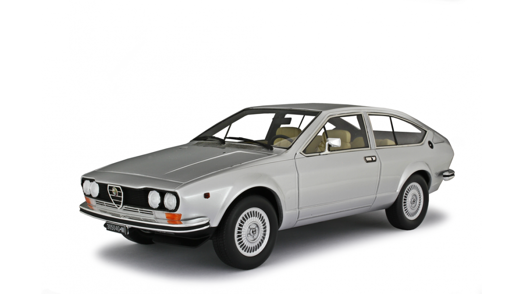 Alfa Romeo Alfetta GT 1.6 1976 Grigio metallizzato 1:18 - 42921