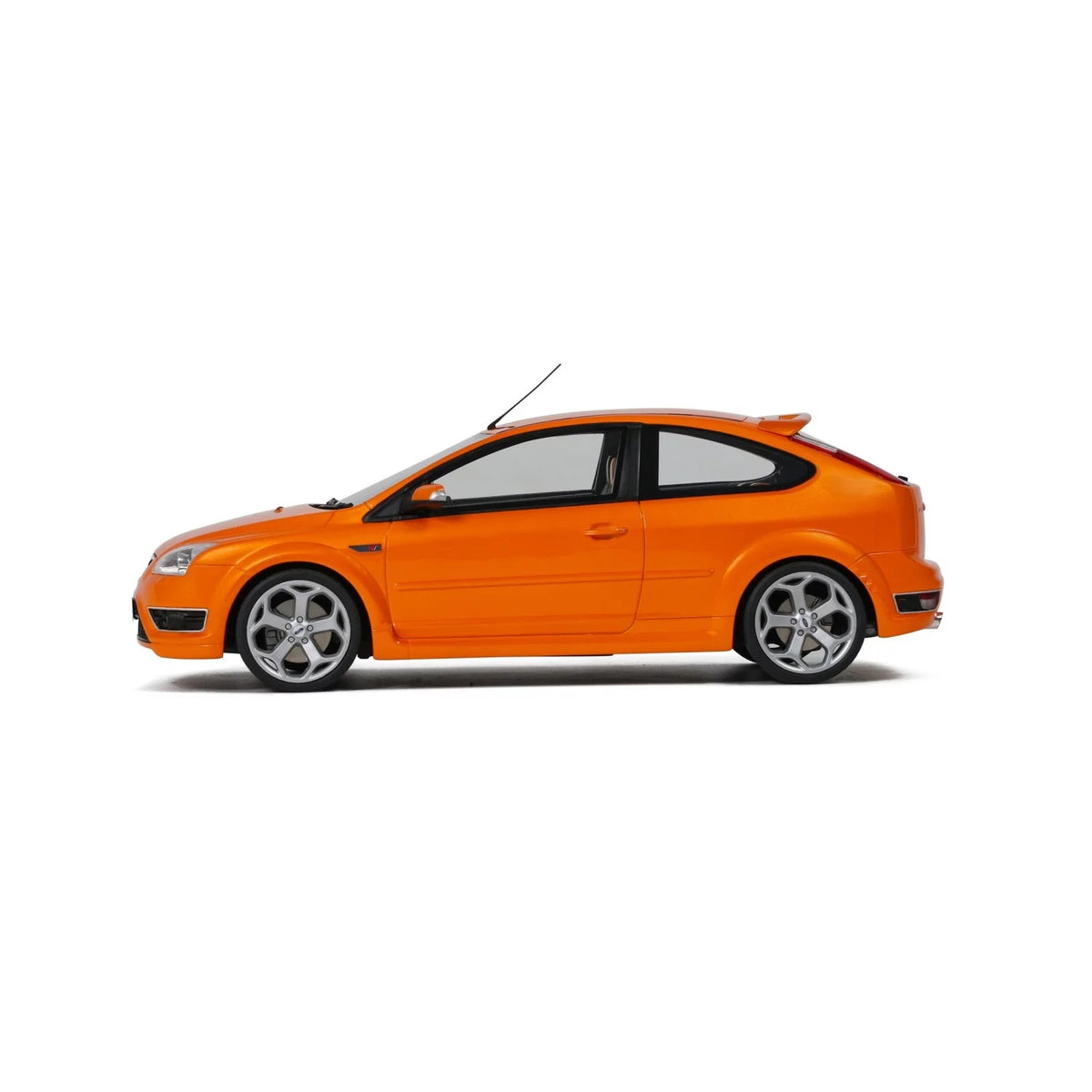 Ford Focus Mk.2 ST 2006 2.5 Electric Orange 1:18-2