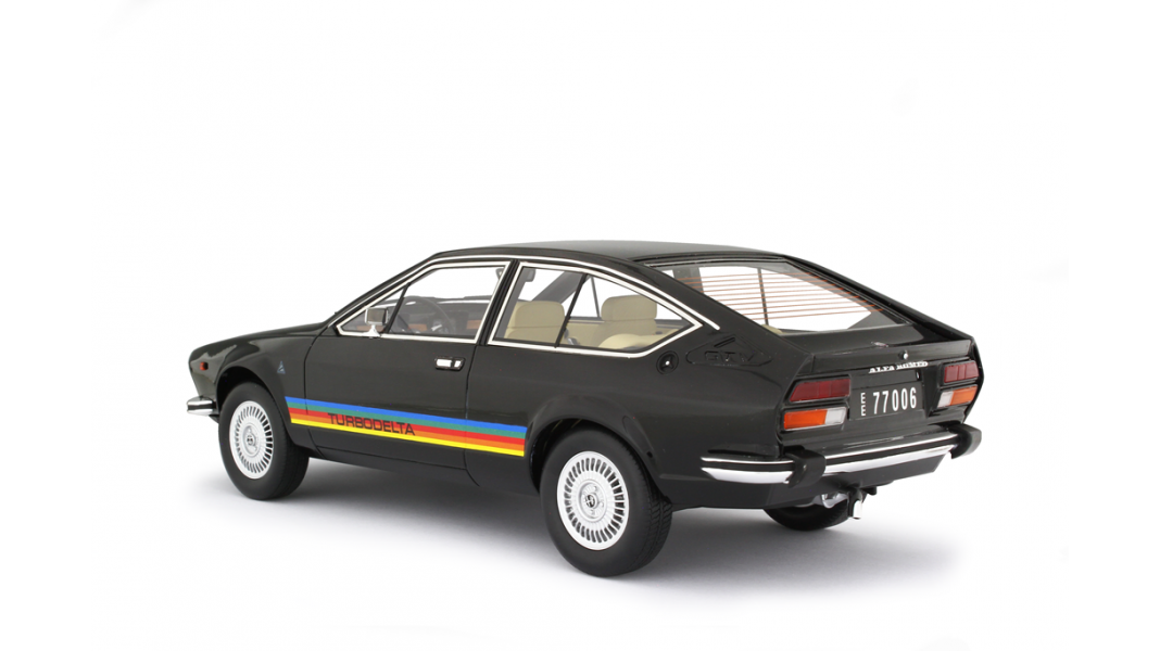 Alfa Romeo Alfetta GTV 2000 Turbodelta 1979 Nero 1:18 - 43030