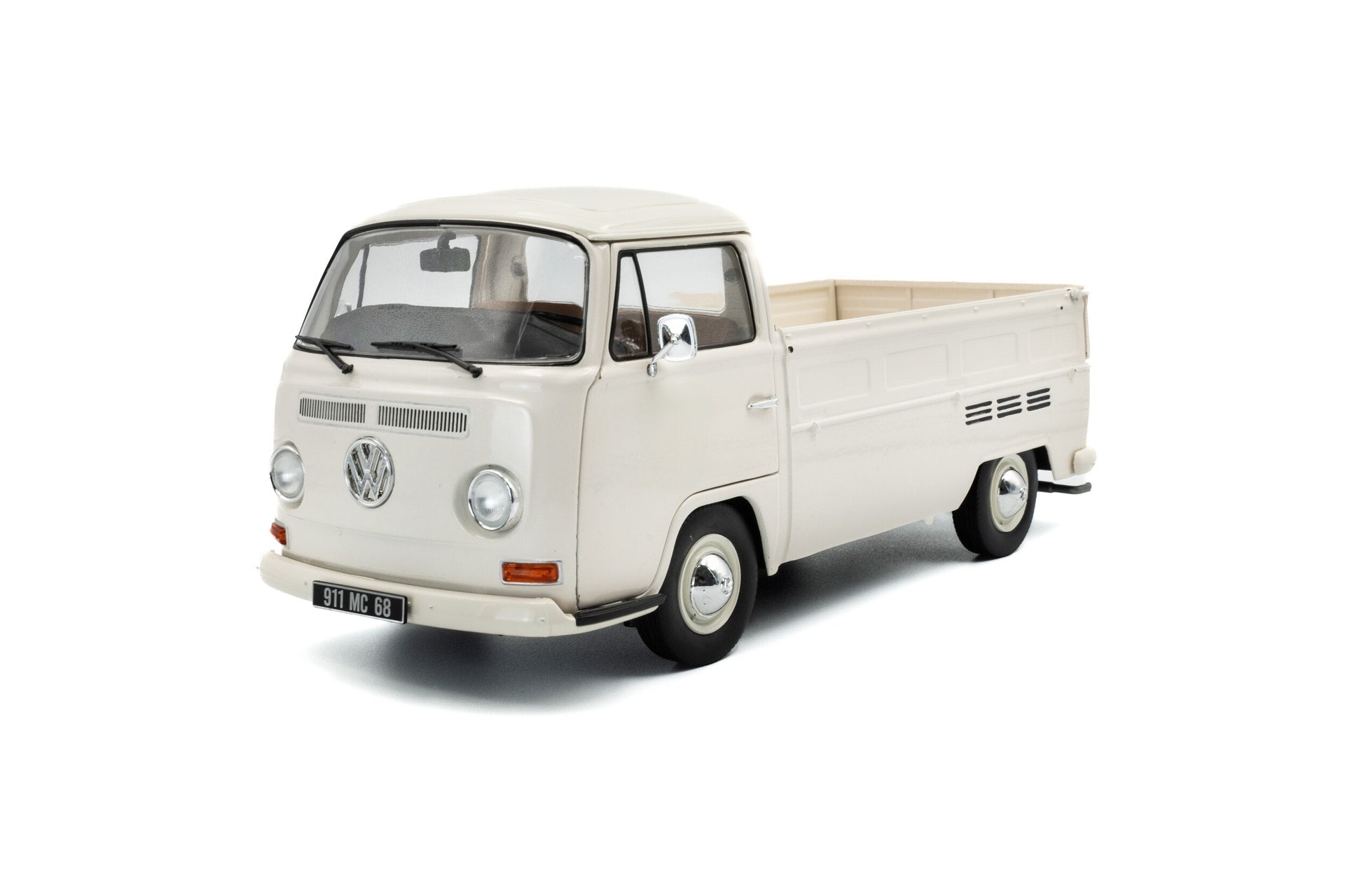 Volkswagen VW T2 Pick-Up "Porsche Racing" 1968 white 1:18-9