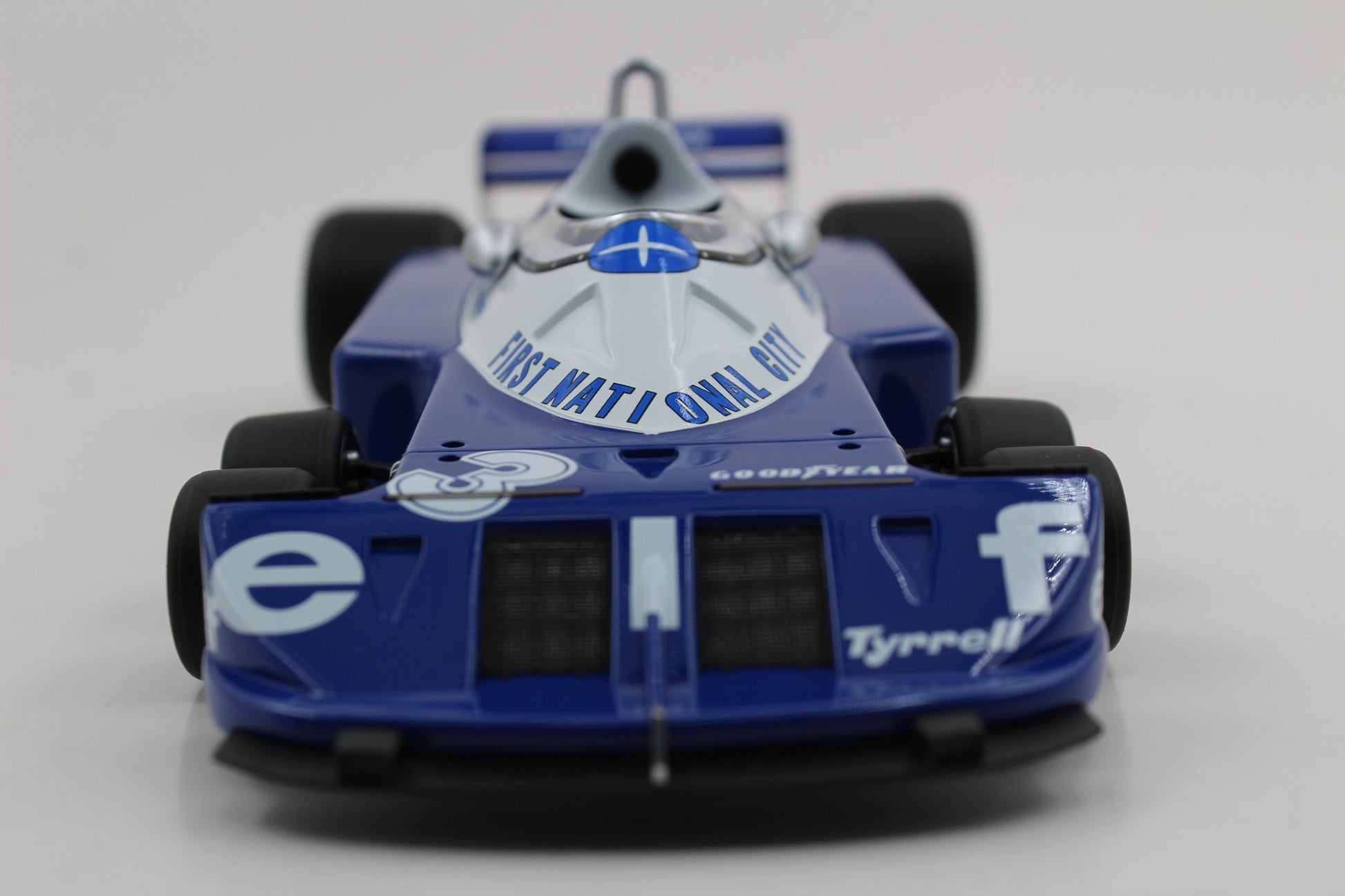 Tyrrell P34/B F1 1977 Ronnie Peterson 1:18 - 43928