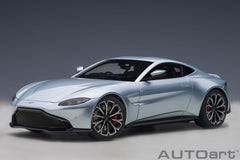 Aston Martin Vantage 2019 skyfall argento 1:18 - 44042
