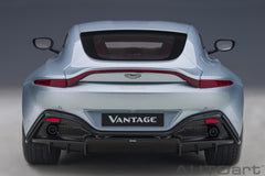 Aston Martin Vantage 2019 skyfall argento 1:18 - 44047