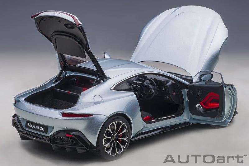 Aston Martin Vantage 2019 skyfall argento 1:18 - 44054