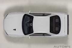 Nissan Skyline GT-R R34 V-spec II White Pearl 1:18 - 44097