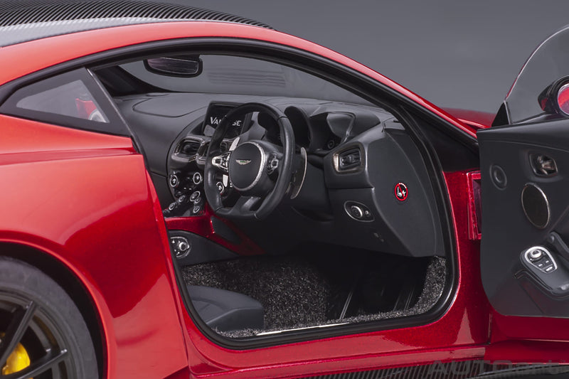Aston Martin Vantage 2019 Hyper Red 1:18 - 44449