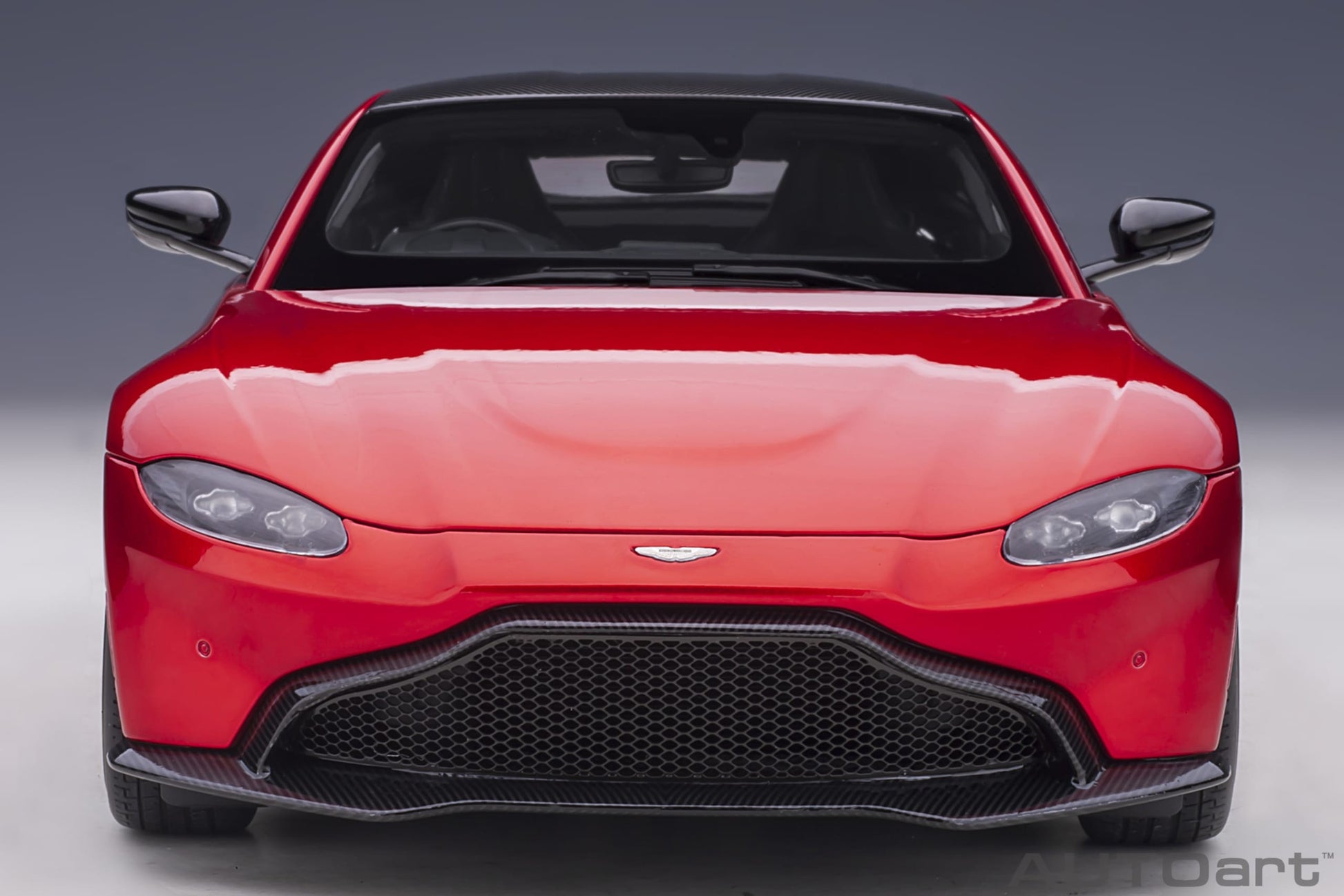 Aston Martin Vantage 2019 Hyper Red 1:18 - 44455