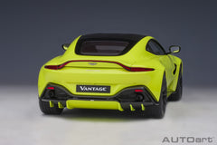 Aston Martin Vantage 2019 Lime Green 1:18 - 44479