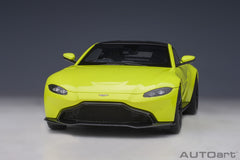Aston Martin Vantage 2019 Lime Green 1:18 - 44480