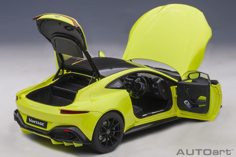 Aston Martin Vantage 2019 Lime Green 1:18 - 44483