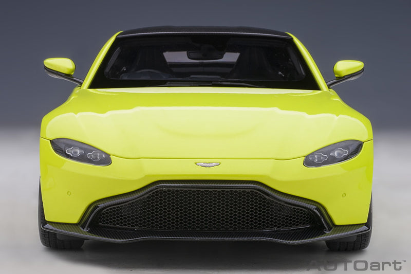 Aston Martin Vantage 2019 Lime Green 1:18 - 44491