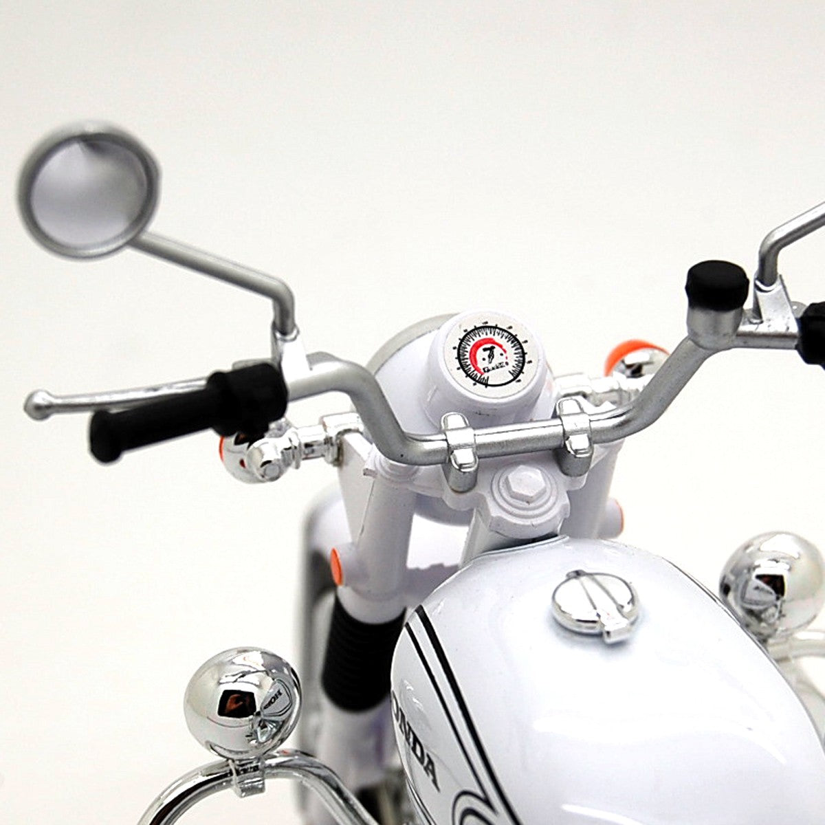 Honda Dream CB750 Four  K2 1972 White Police 1:12 - 46348