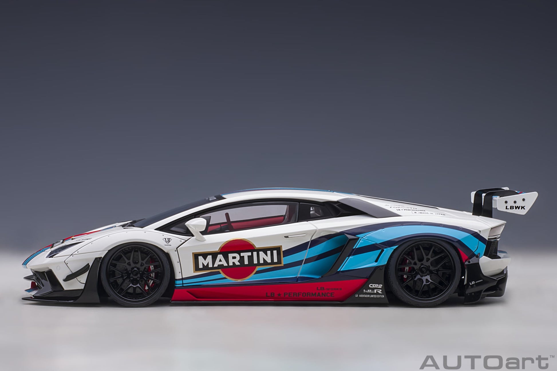 Lamborghini Aventador 2017 Liberty Walk LB-Works Martini 1:18 - 46677