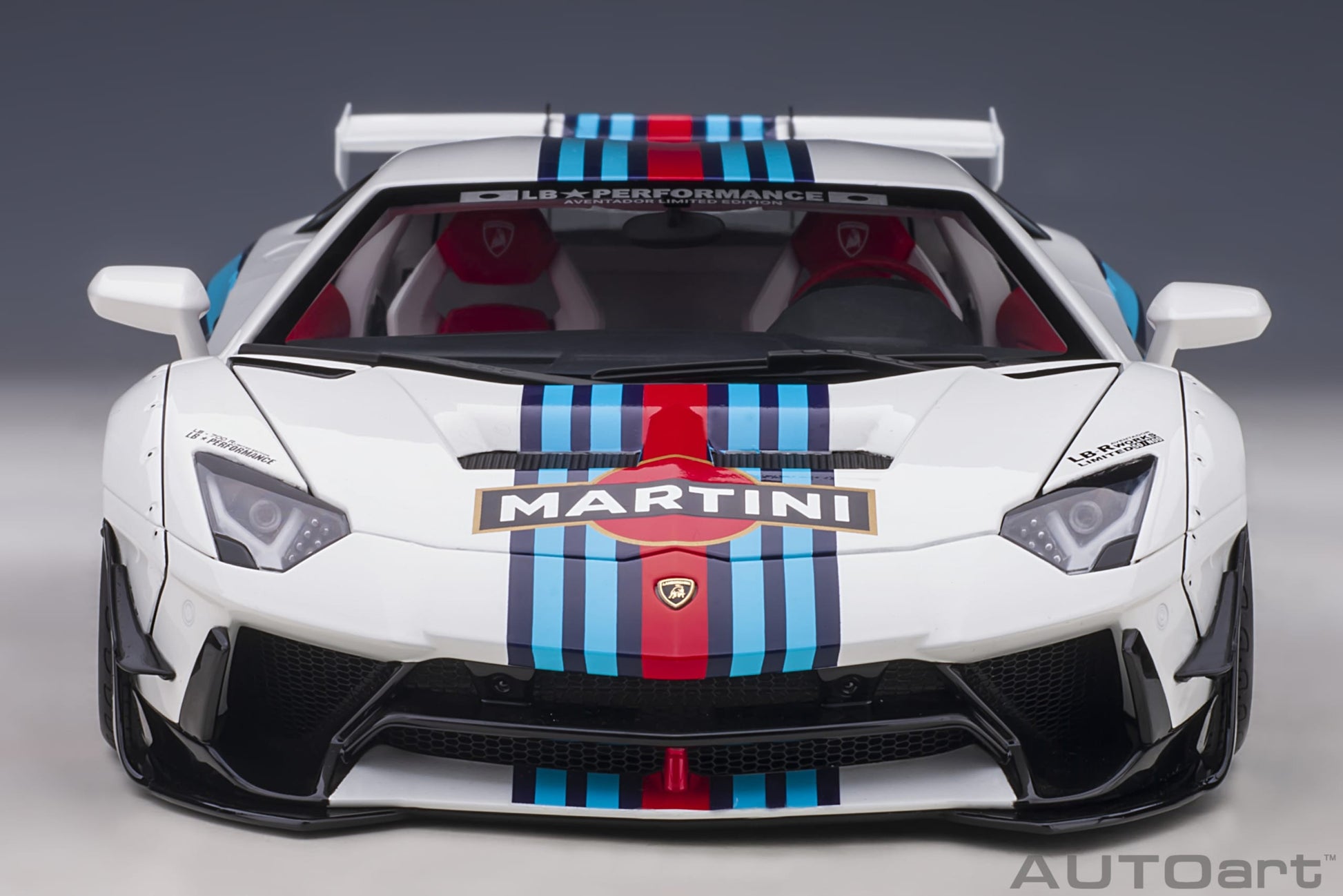 Lamborghini Aventador 2017 Liberty Walk LB-Works Martini 1:18 - 46679