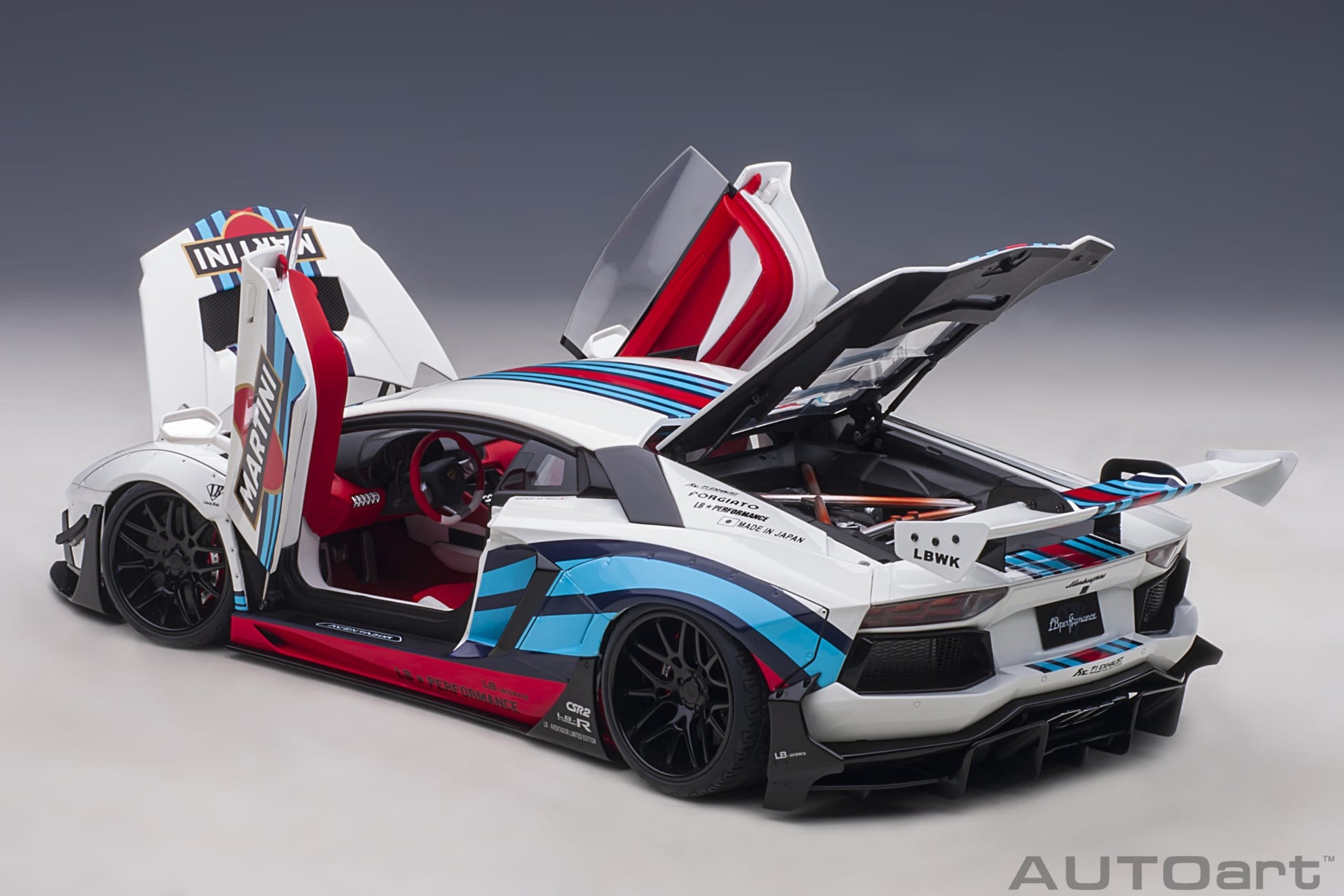 Lamborghini Aventador 2017 Liberty Walk LB-Works Martini 1:18 - 46688
