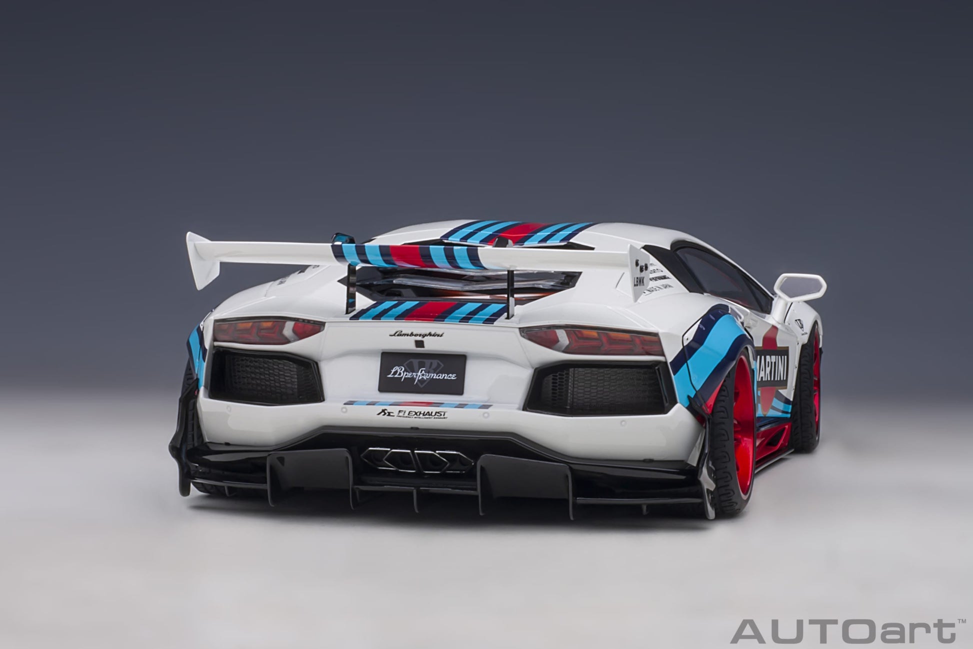 Lamborghini Aventador 2017 Liberty Walk LB-Works Martini 1:18 - 46692