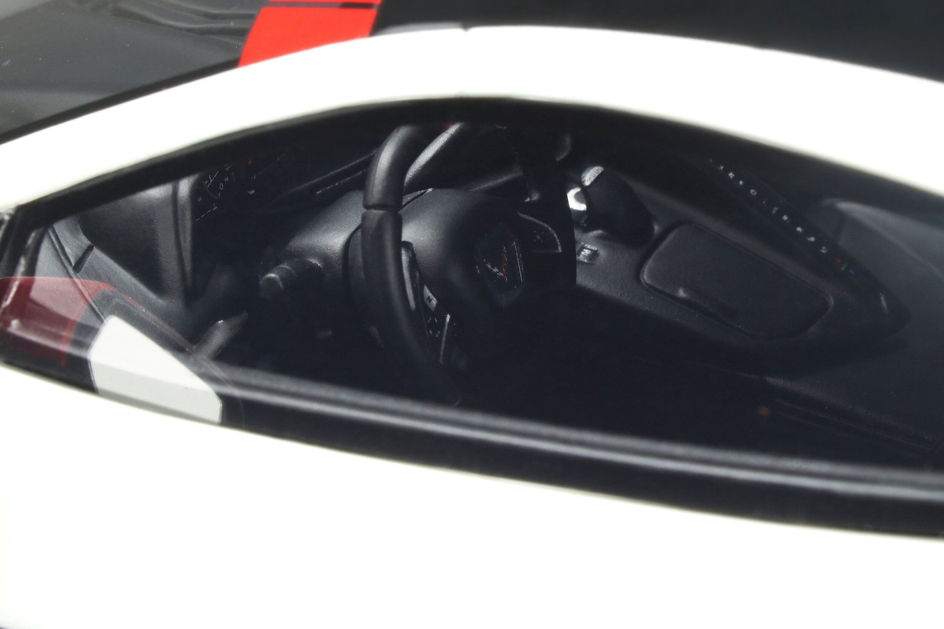 Chevrolet Corvette C8 Pace Car IMSA 2020 Arctic White 1:18 - 47533