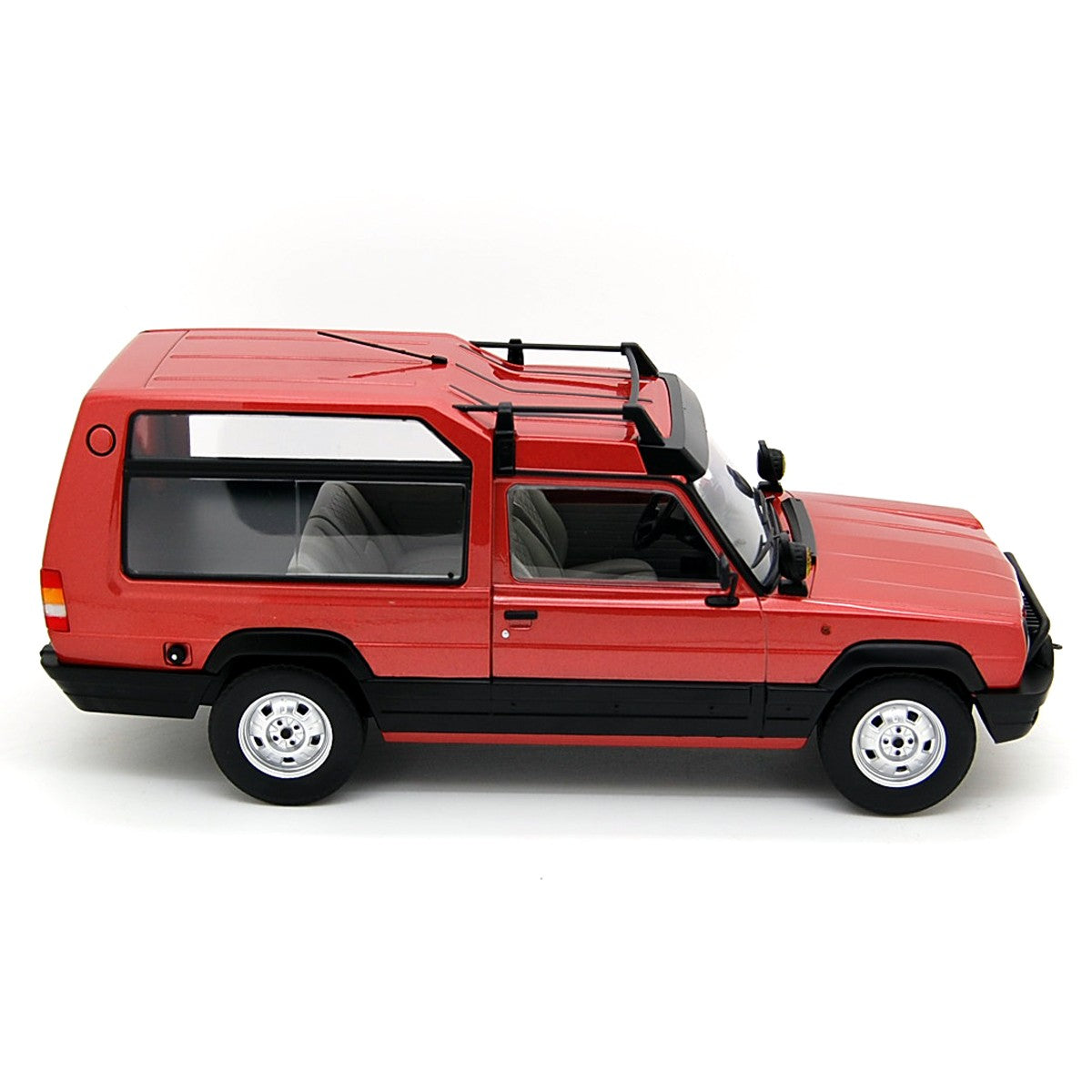 Talbot Matra Rancho 1979 Grand Raid Red Metallic 1:18 - 47602