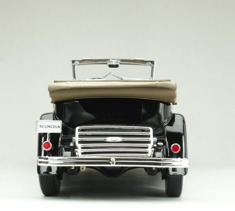 Ford Lincoln KB 1932 Top Down-Black 1:18 - 47909