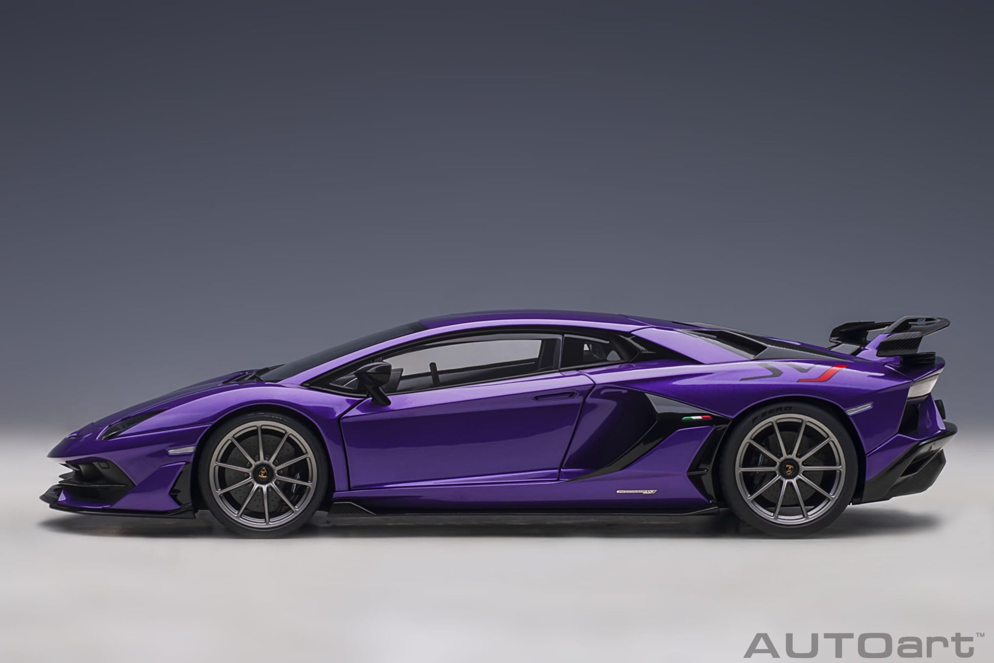 Lamborghini Aventador SVJ 2018 Viola Pasifea 1:18 - 48664