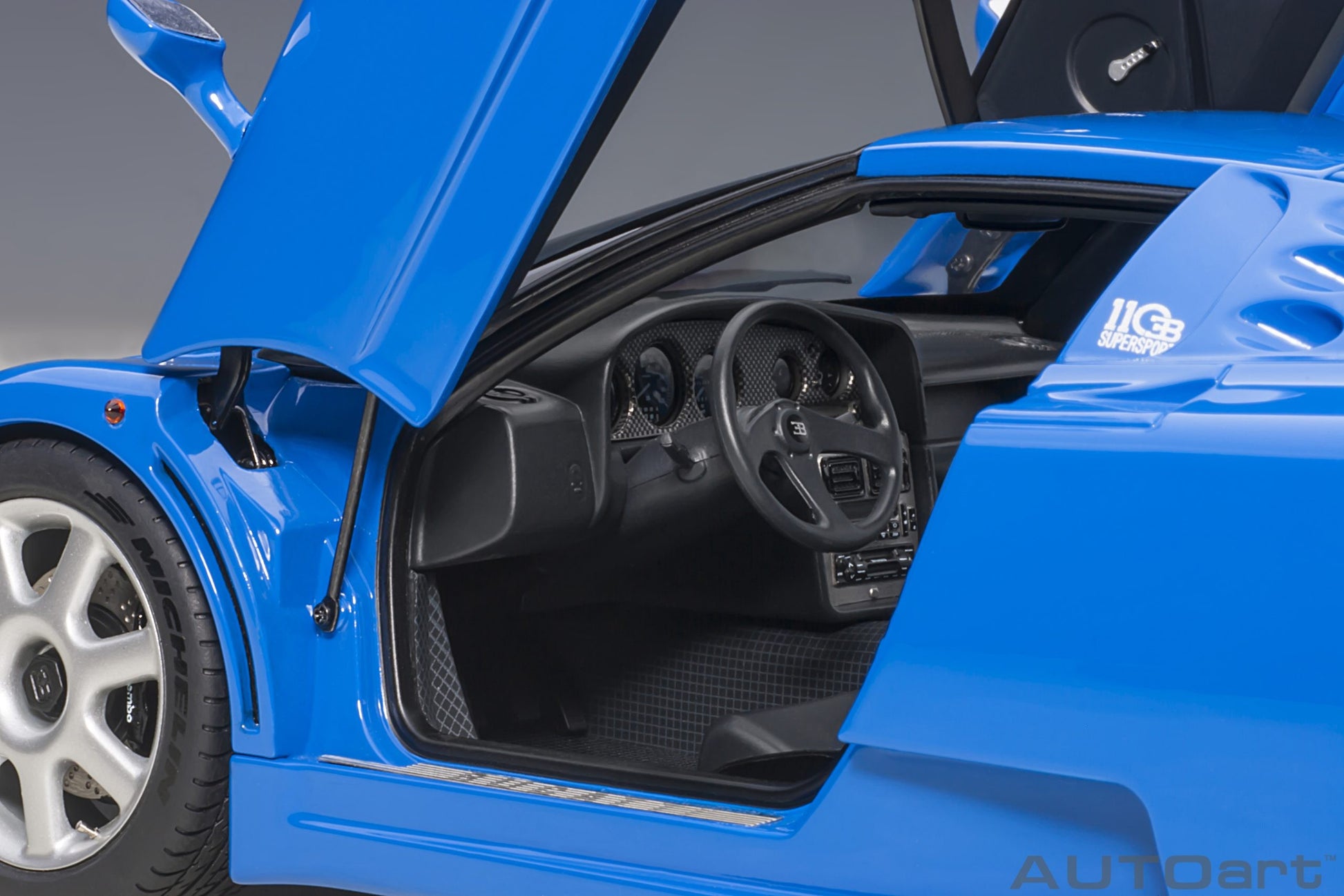 Bugatti EB 110 SS 1992 French Racing Blue 1:18 - 49127