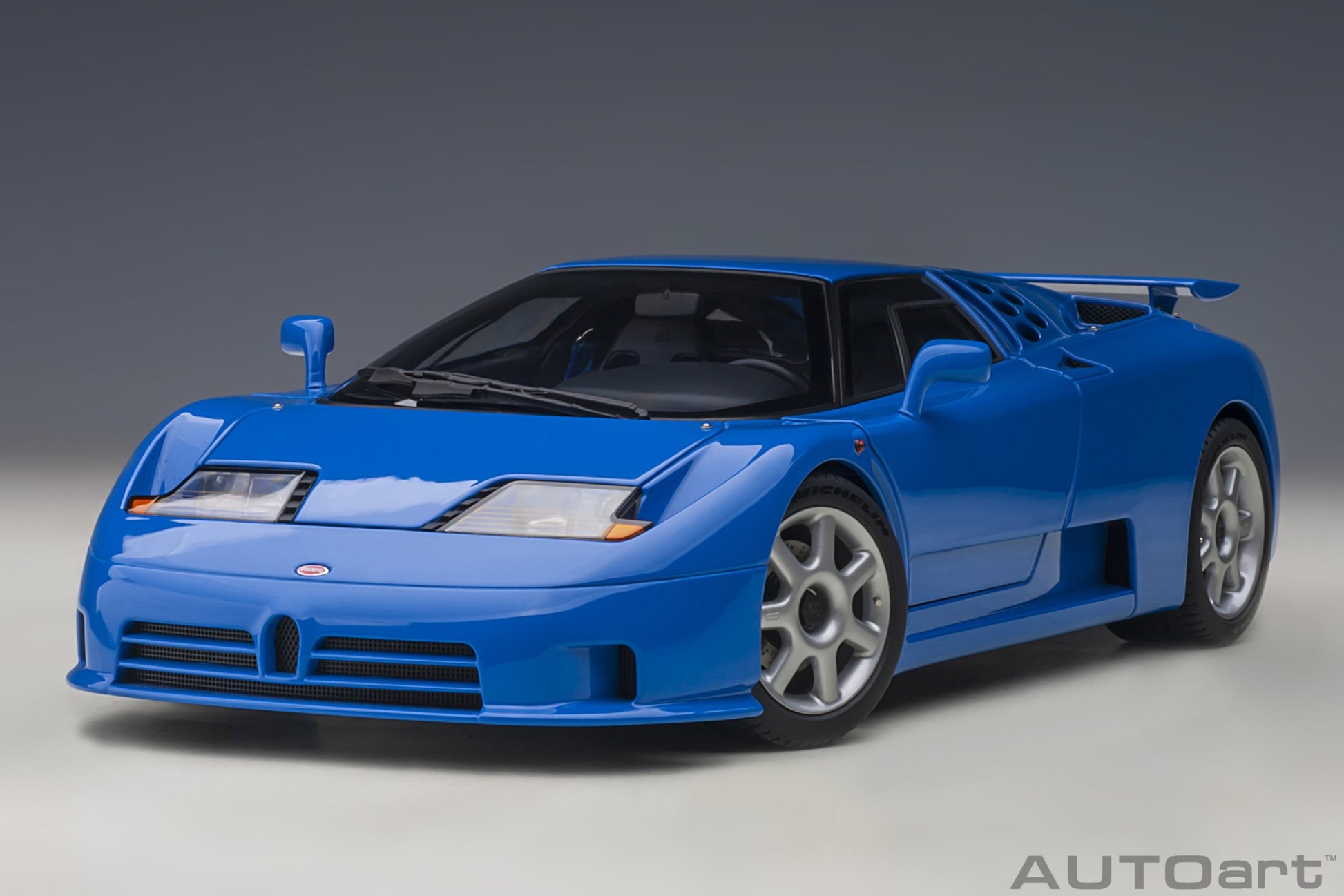 Bugatti EB 110 SS 1992 French Racing Blue 1:18 - 49132