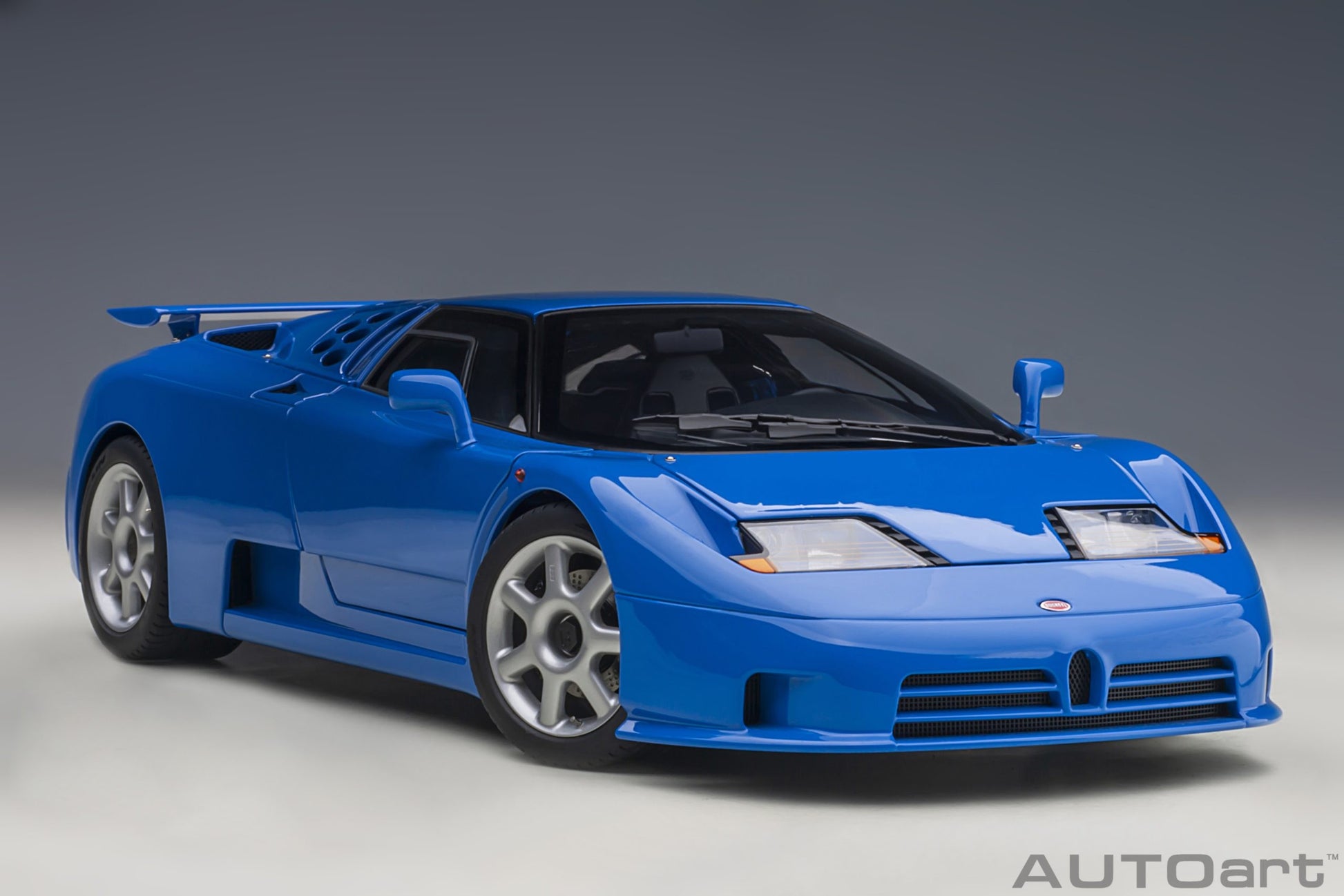 Bugatti EB 110 SS 1992 French Racing Blue 1:18 - 49133