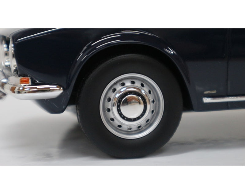 Alfa Romeo 1750 Berlina 1968 Blu Scuro 1:18 - 49336