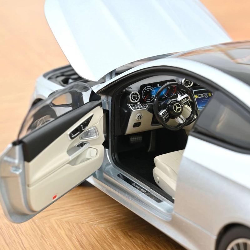 Mercedes-Benz CLE Coupé 2024 Hightech Silver 1:18-5