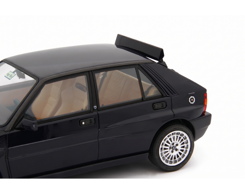 Lancia Delta HF Integrale Evo II 1992-94 Blu Lord 1:18-8