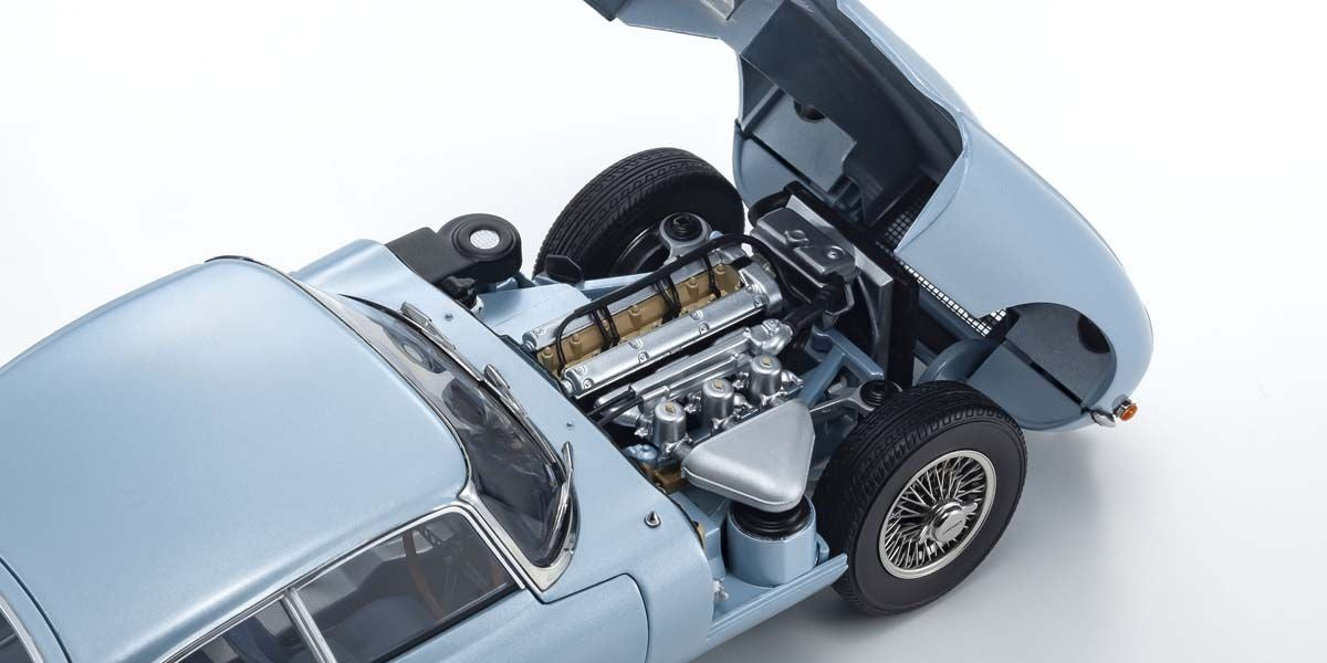 Jaguar E-Type coupe series  3.8 silver blue metallic 1:18 - 50161