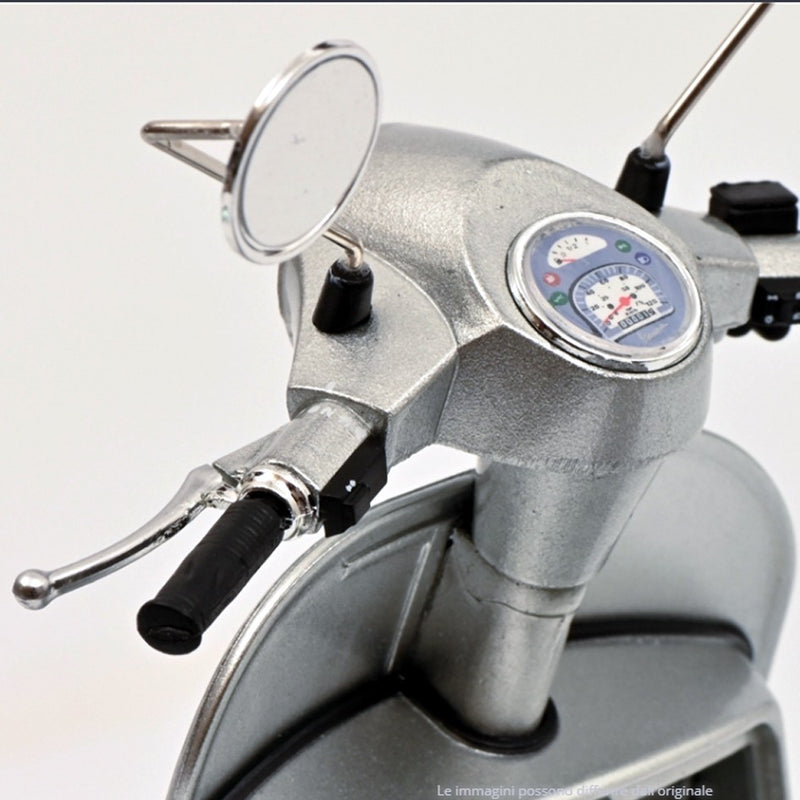 Piaggio Vespa 125PX 2011 "70th Anniversario" Grigio Metallizzaro 1:10 - 50211