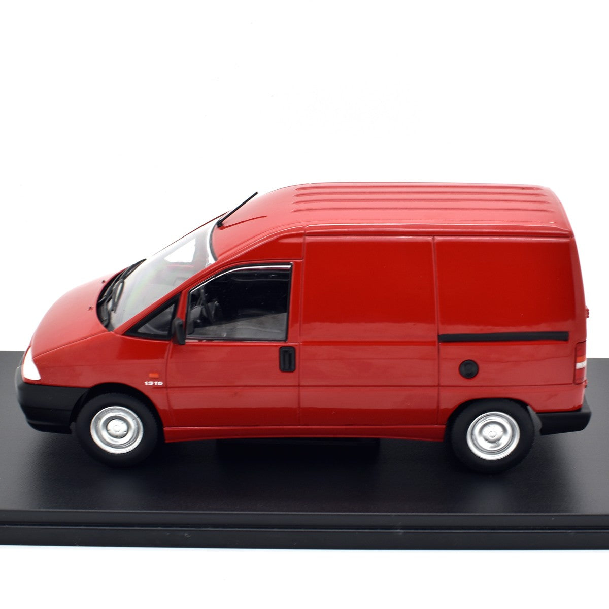 Citroën Jumpy 1995 Red 1:24 - 50463